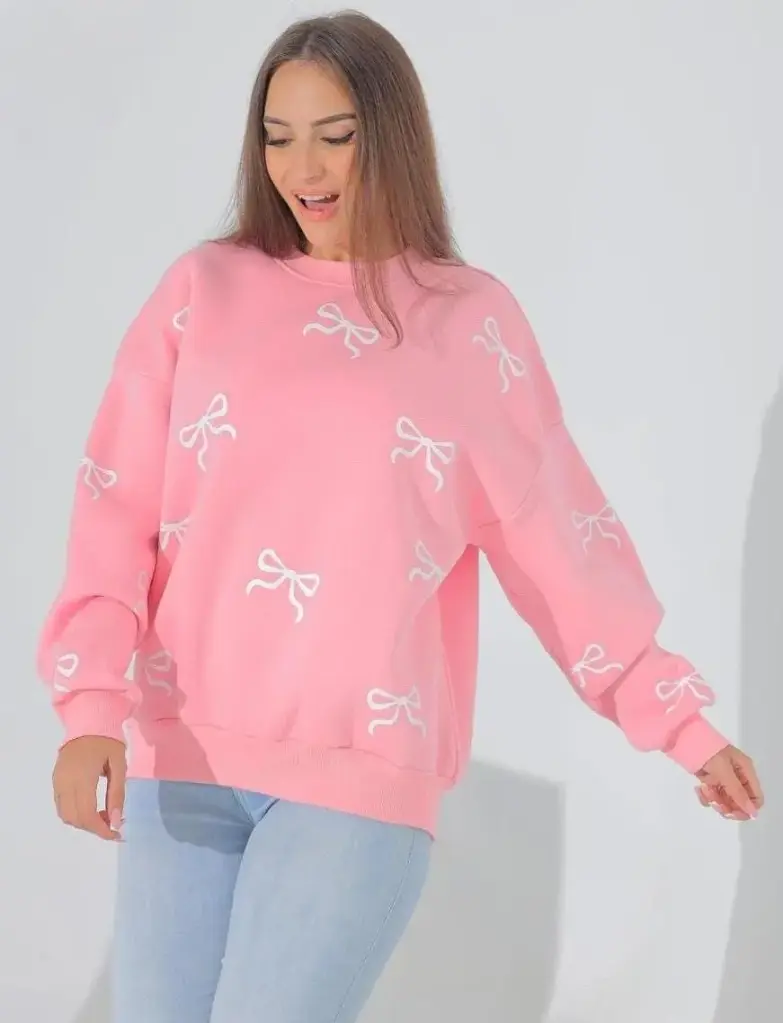 Sweater with a bow #111